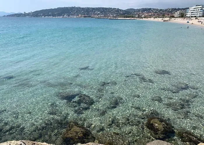 Juan Les Pins Joli T2 Parking Inclus! *