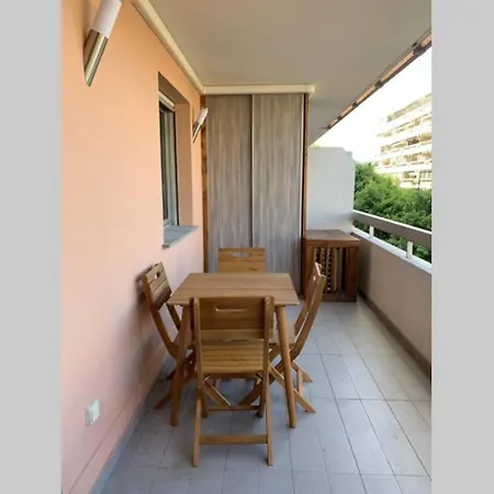 Juan Les Pins Joli T2 Parking Inclus! Apartment Antibes