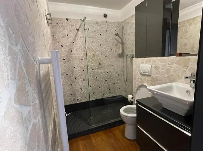 Juan Les Pins Joli T2 Parking Inclus! *